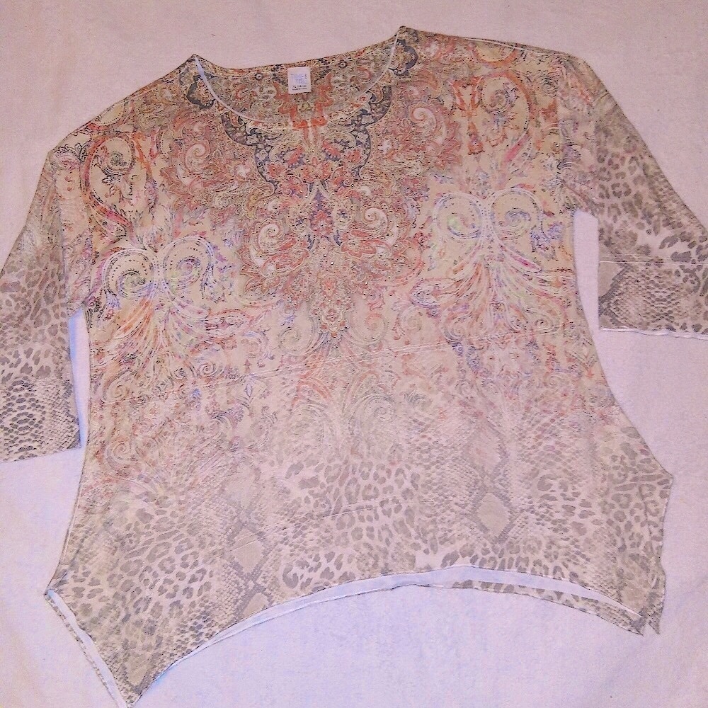 5 for $10 Time and Tru Multiprint Bejeweled 3/4 Sleeve Sharkbite Hem Top XL